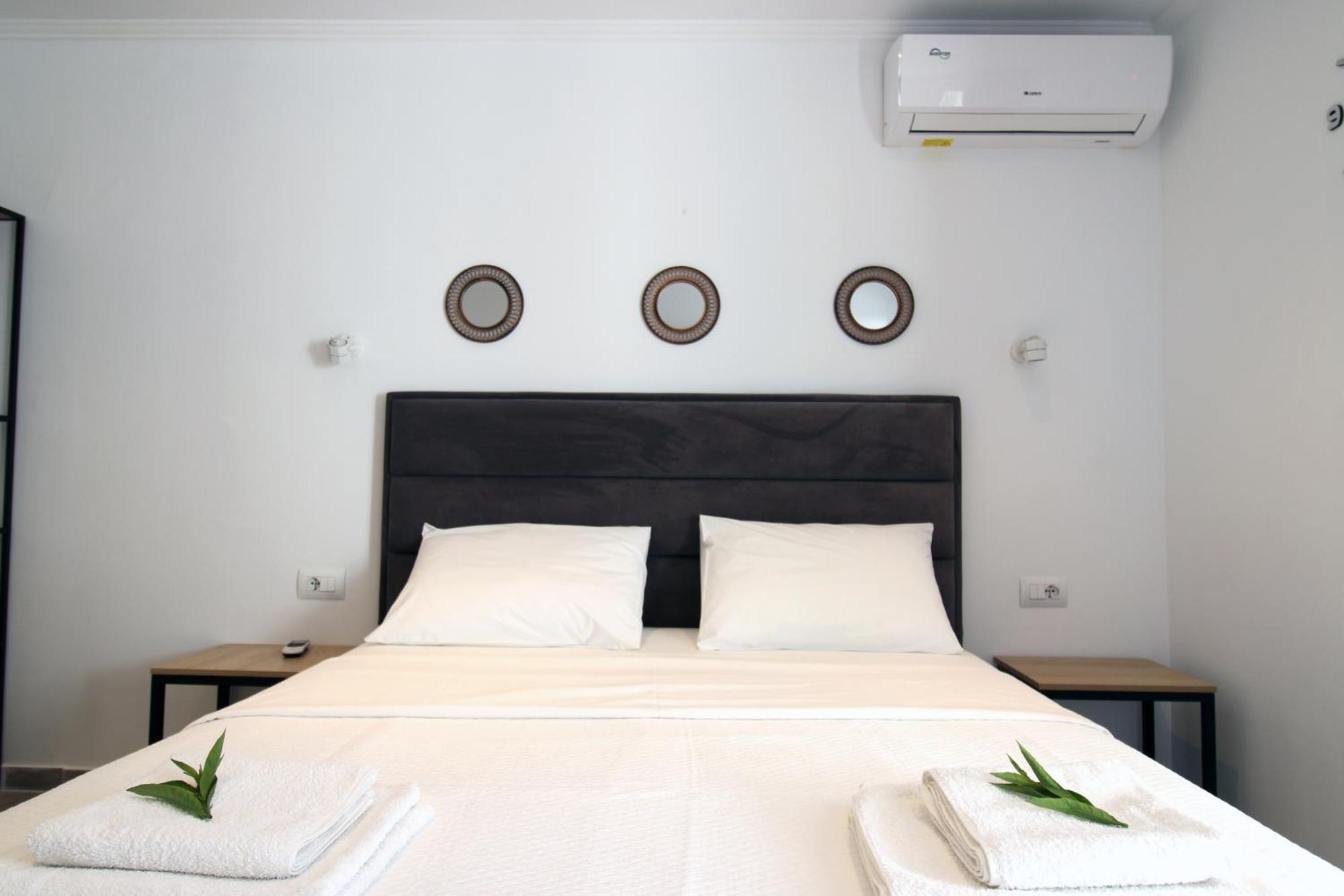 Melina'S Seaside Retreat Aparthotel Ksamil Exterior photo